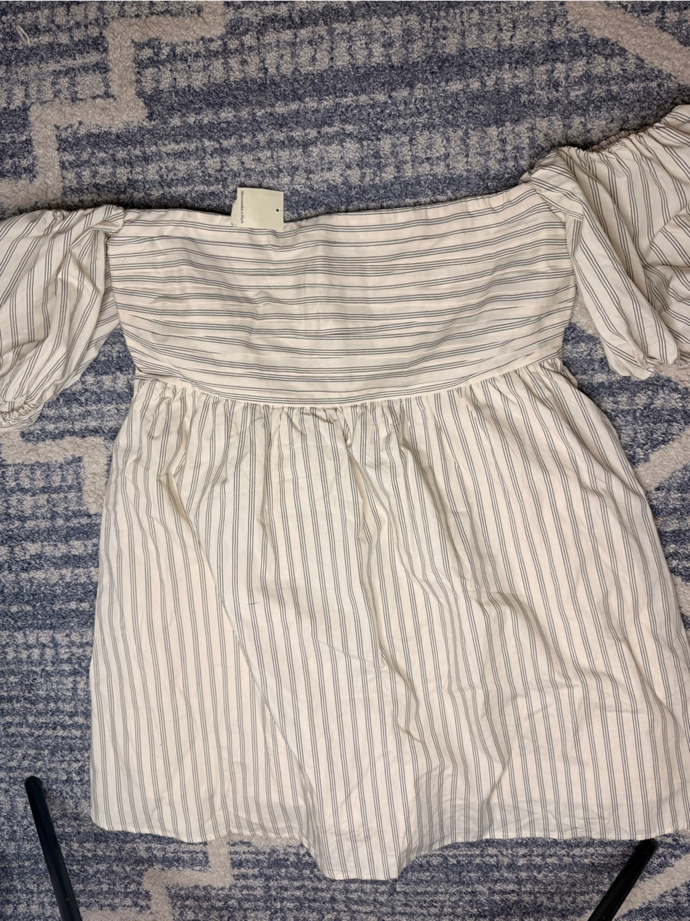 NWT  Abercrombie & Fitch Emerson Poplin Puff Sleeve Mini Dress